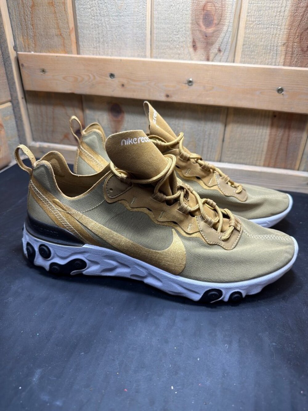 Nike React Element 55 BQ6166-700 Metallic Gold Men's Size 10 Running Sneakers